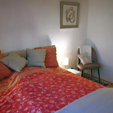 Grosse Ferienwohnung, 4x Zimmer, 2x Balkone In * Isernhagen