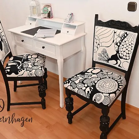 Grosse Ferienwohnung, 4x Zimmer, 2x Balkone In Lejlighed *