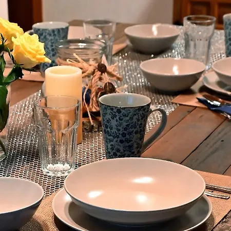 Grosse Ferienwohnung, 4x Zimmer, 2x Balkone In Lejlighed Isernhagen