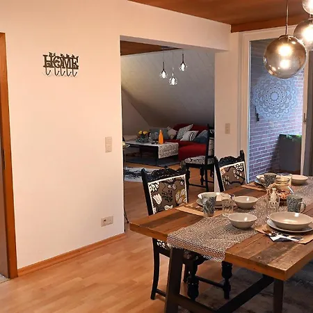 Grosse Ferienwohnung, 4x Zimmer, 2x Balkone In Isernhagen
