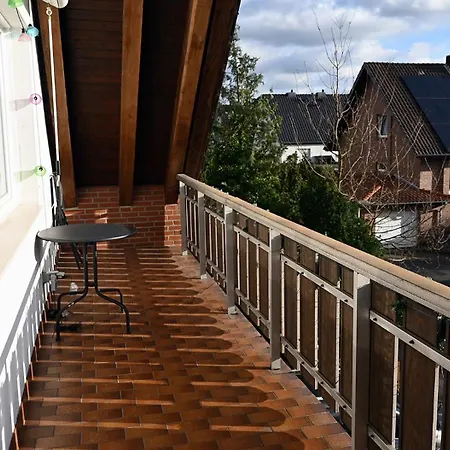 Grosse Ferienwohnung, 4x Zimmer, 2x Balkone In Isernhagen