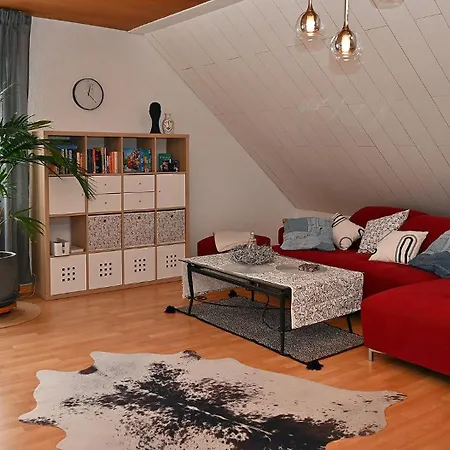Grosse Ferienwohnung, 4x Zimmer, 2x Balkone In